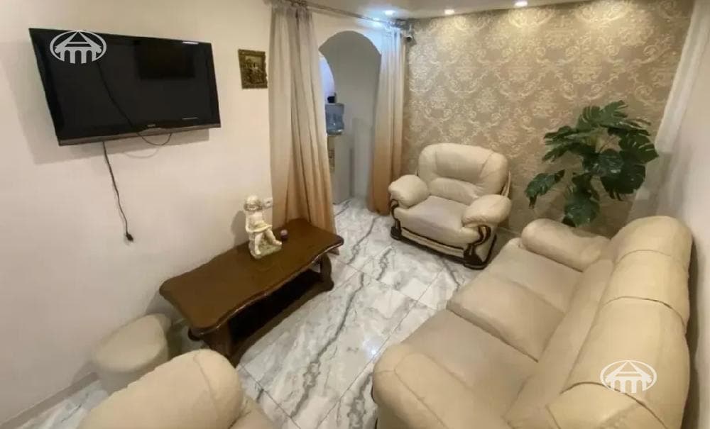 Salon · 104 m² · Kentron