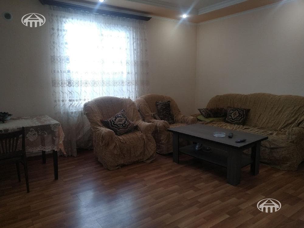 House · 3 rooms · 90 m² · Arabkir