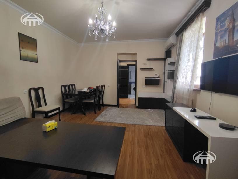 House · 3 rooms · 110 m² · Arabkir