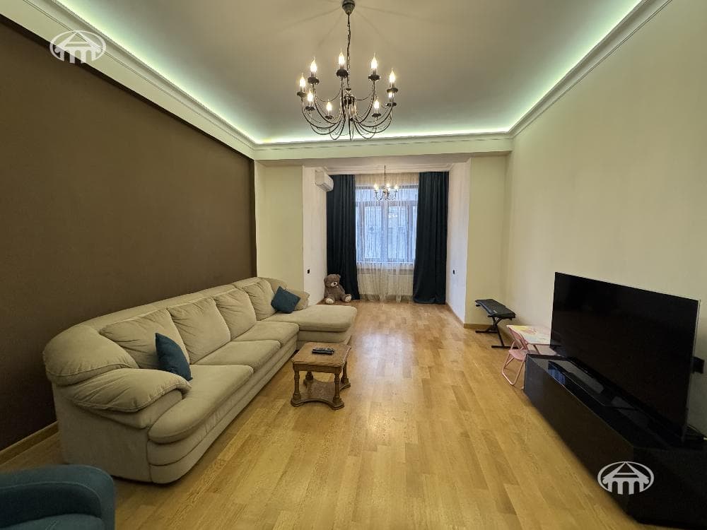 Բնակարան · 4 սեն. · 110 մ² · Կենտրոն