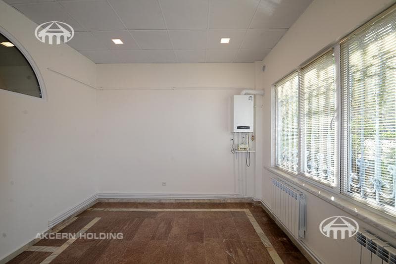 Office · 103 m² · Kentron