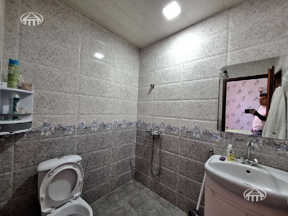 Commercial property · 440 m² · Jrvej