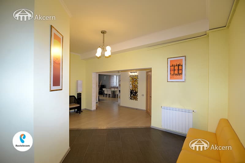 Apartment · 3 rooms · 158 m² · Arabkir
