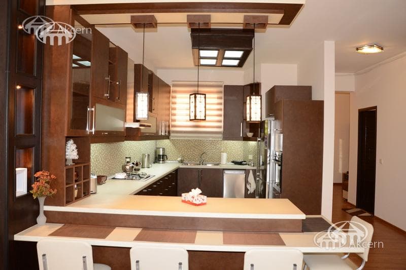 Квартира · 4 комн. · 135 м² · Кентрон