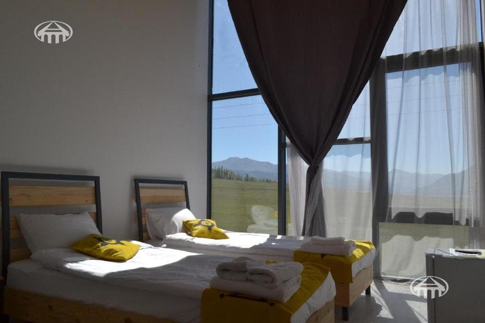 Hotel · 561 m² · Dsegh