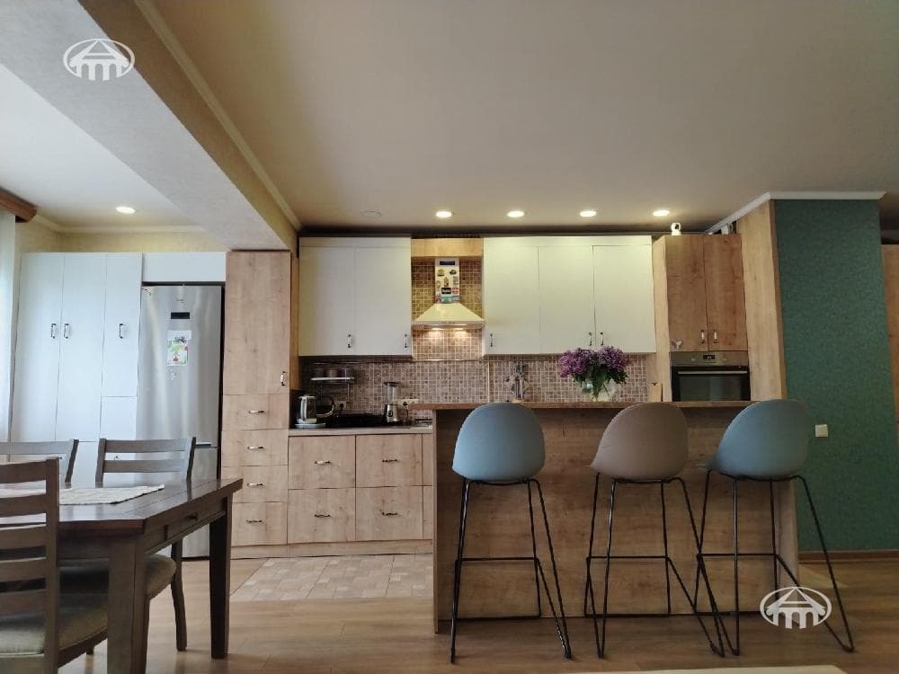Apartment · 3 rooms · 83 m² · Ajapnyak