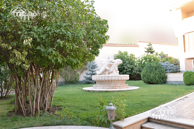 Mansion · 5 rooms · 379 m² · Arabkir
