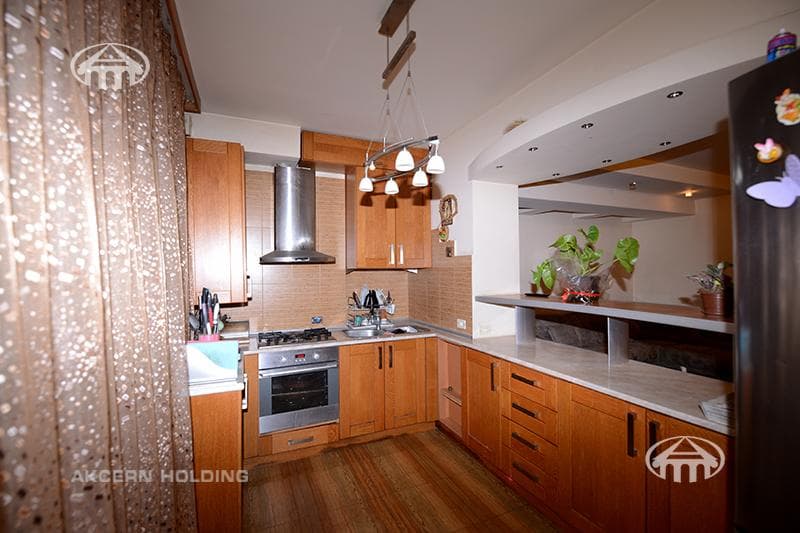 Квартира · 3 комн. · 90 м² · Кентрон