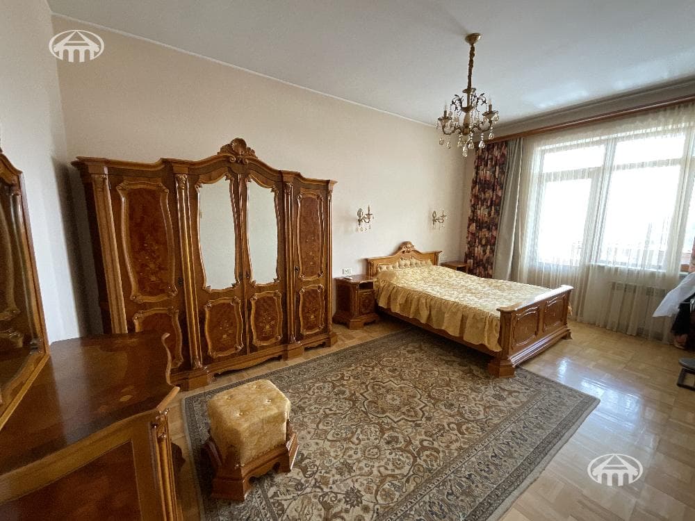 Mansion · 7 rooms · 700 m² · Arabkir