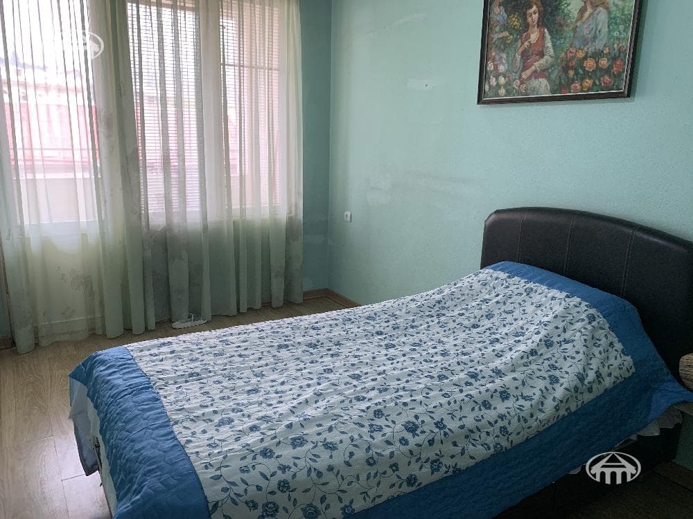 Apartment · 3 rooms · 84 m² · Kentron