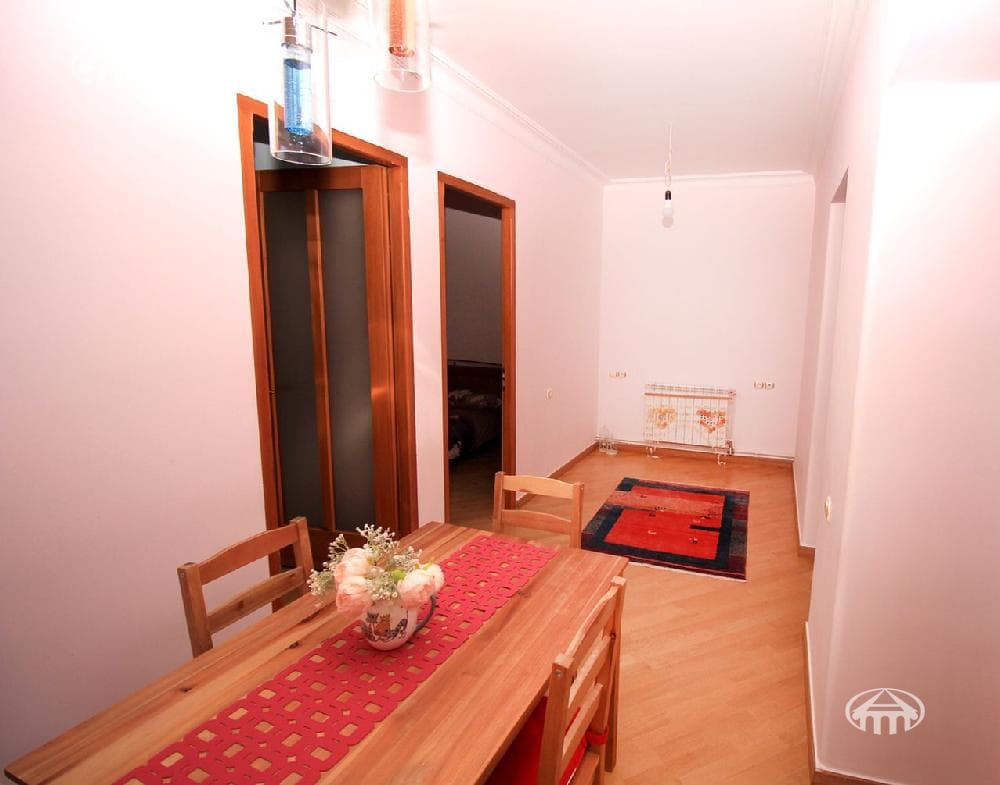 Квартира · 3 комн. · 76 м² · Арабкир
