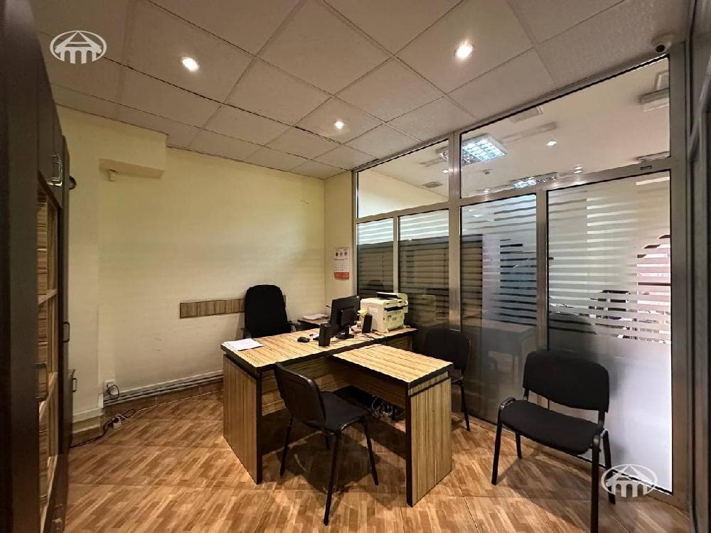 Офис · 275 м² · Кентрон