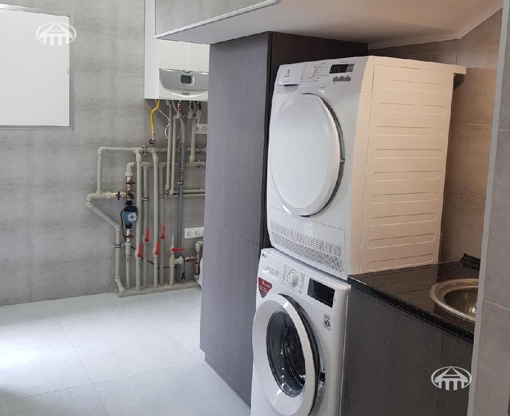 Mansion · 7 rooms · 243 m² · Qasax