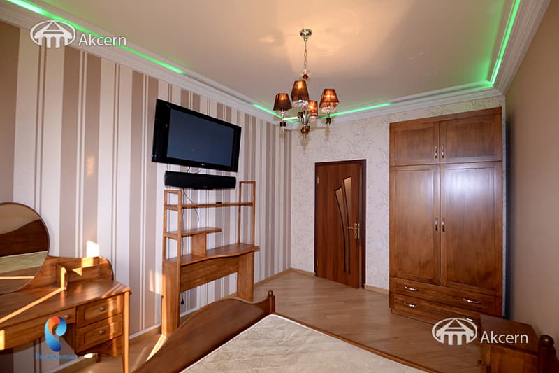 Apartment · 3 rooms · 98 m² · Kentron