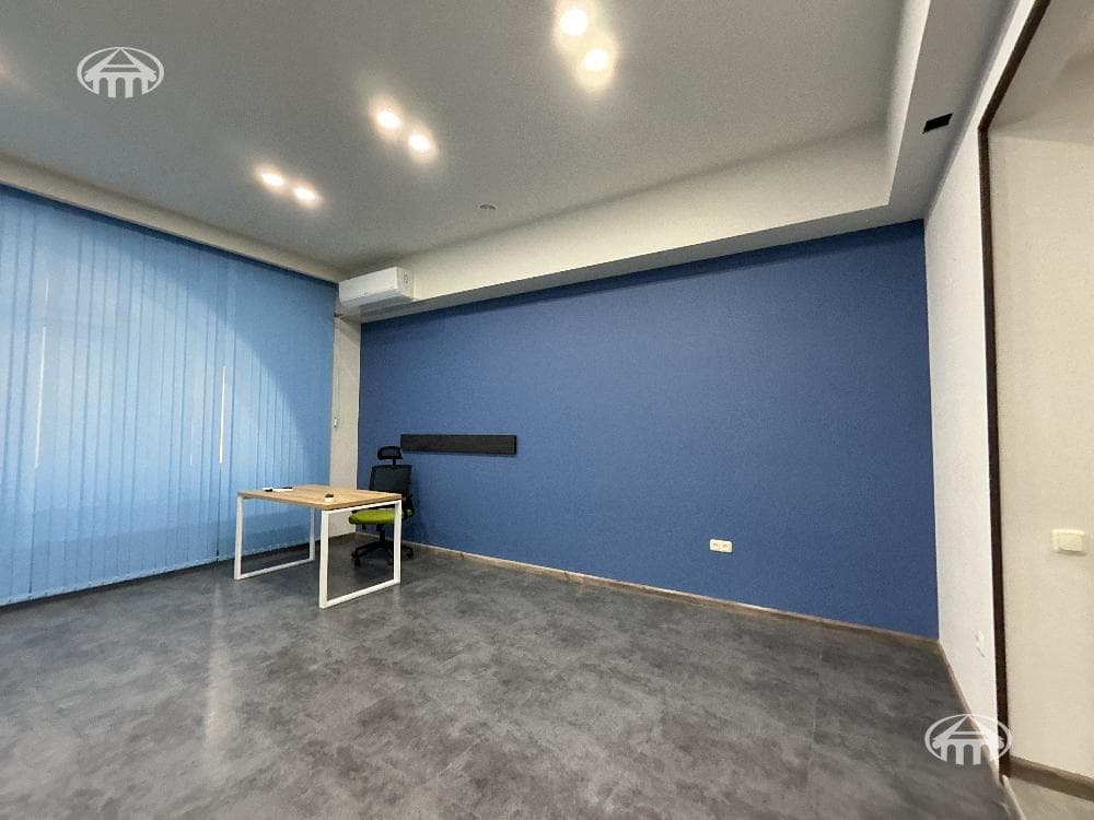 Office · 190 m² · Kentron