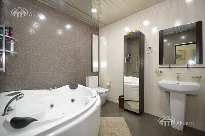Дом · 9 комн. · 285 м² · Кентрон