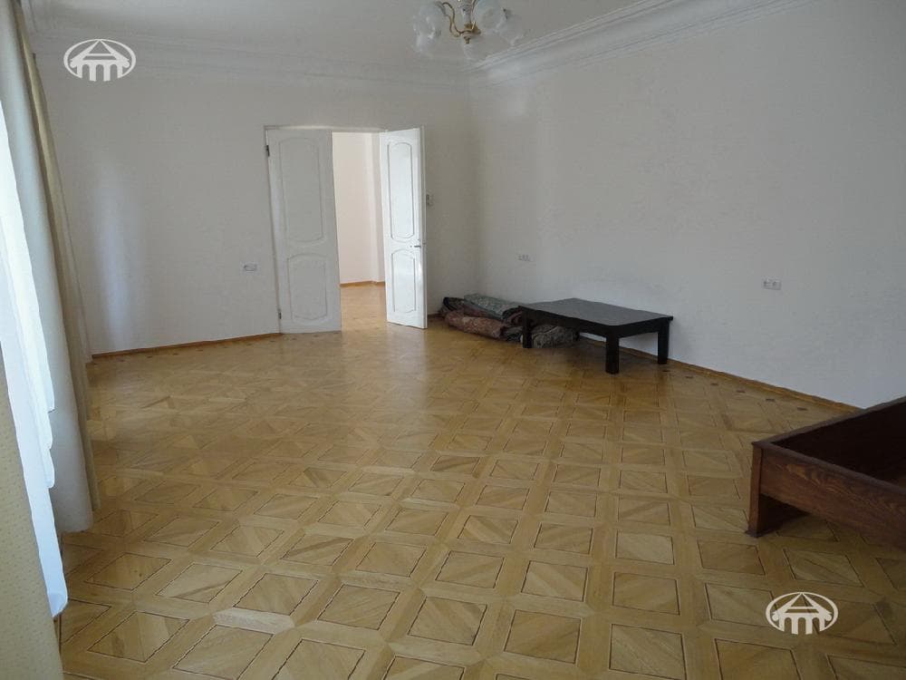 Mansion · 505 m² · Arabkir