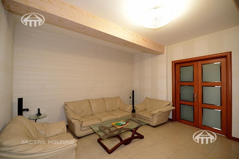 Apartment · 4 rooms · 123 m² · Kentron
