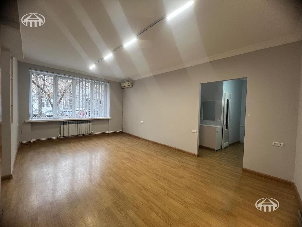 Office · 52 m² · Kentron