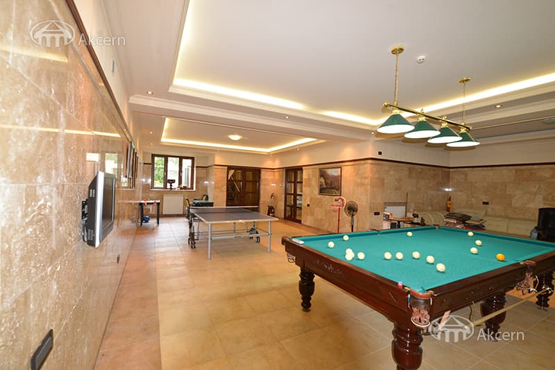 Mansion · 5 rooms · 745 m² · Arabkir