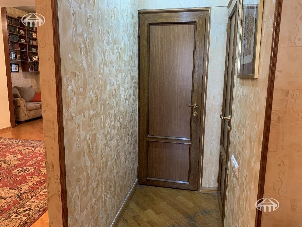 Квартира · 3 комн. · 80 м² · Кентрон