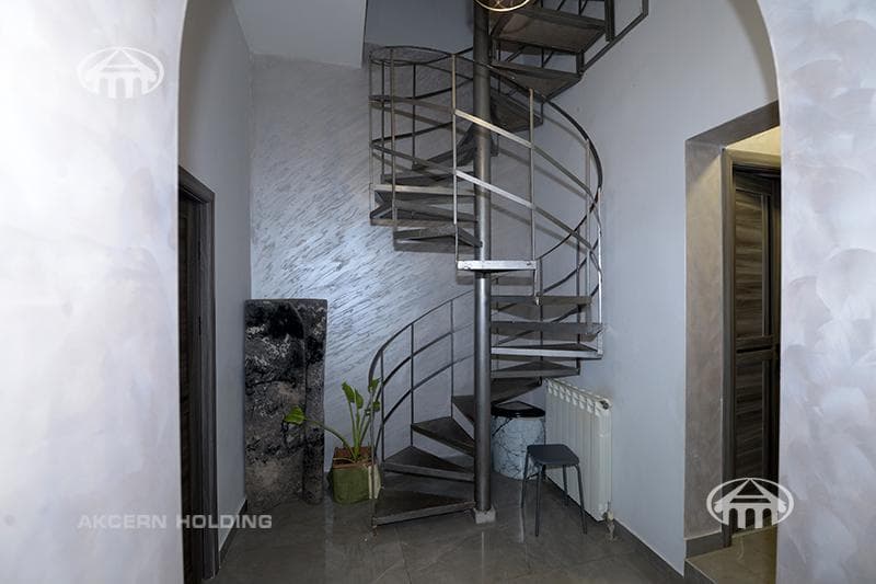 Особняк · 5 комн. · 270 м² · Арабкир