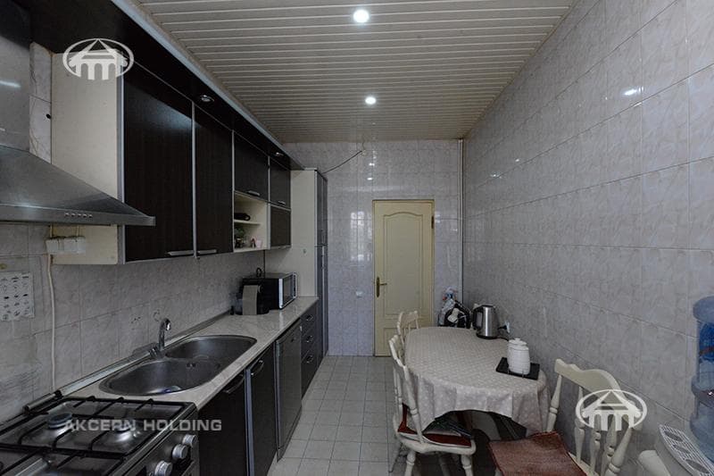 Mansion · 5 rooms · 209 m² · Kentron