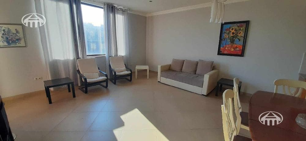 Квартира · 2 комн. · 85 м² · Кентрон
