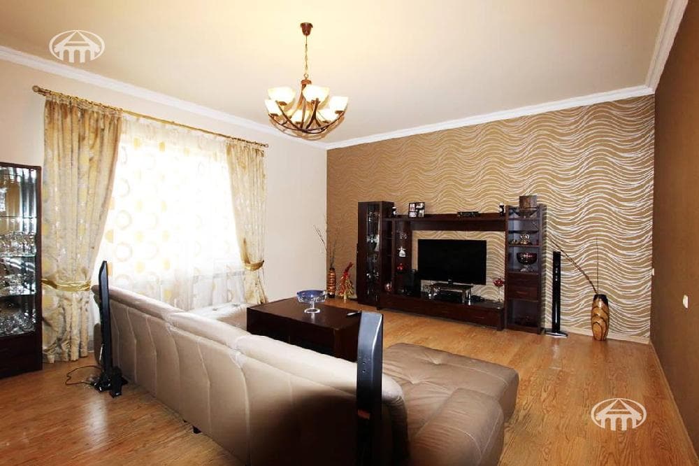 Mansion · 5 rooms · 681 m² · Nor Nork