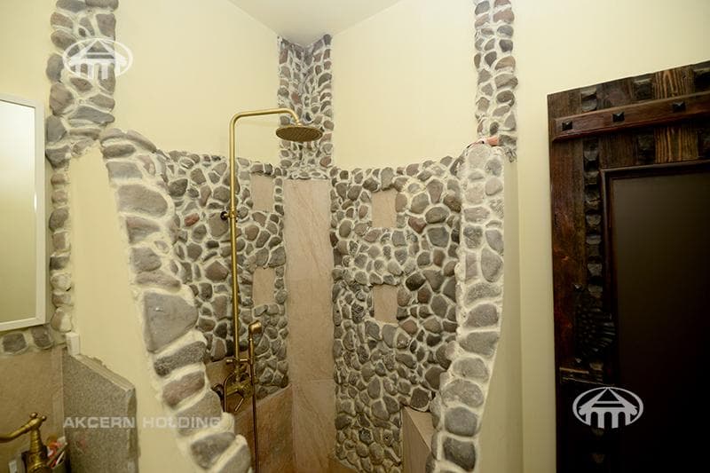 Mansion · 5 rooms · 210 m² · Garni
