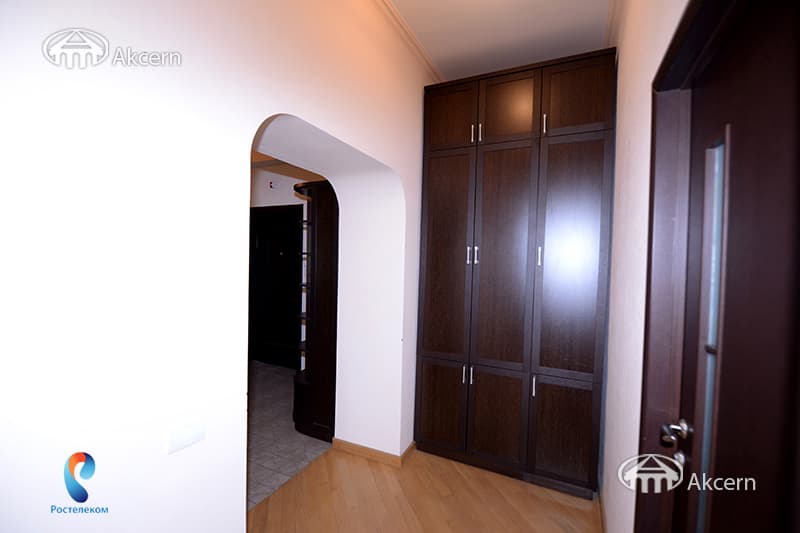 Квартира · 3 комн. · 80 м² · Кентрон