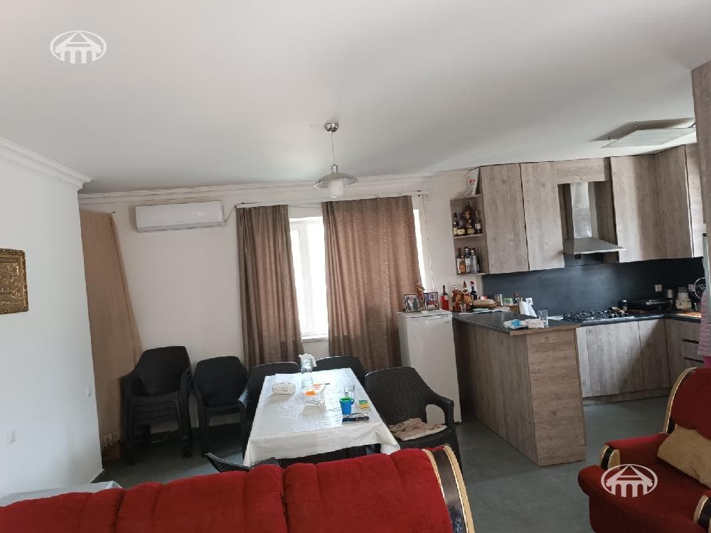 Mansion · 6 rooms · 322 m² · Ptghunq
