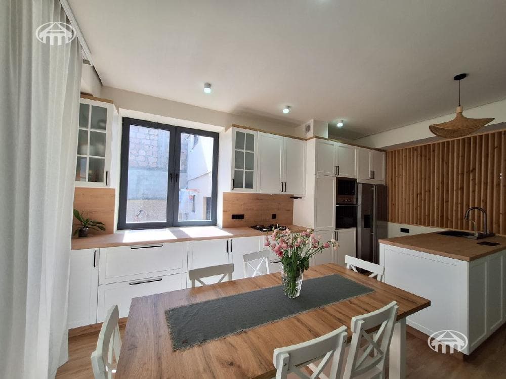 Особняк · 5 комн. · 380 м² · Ариндж