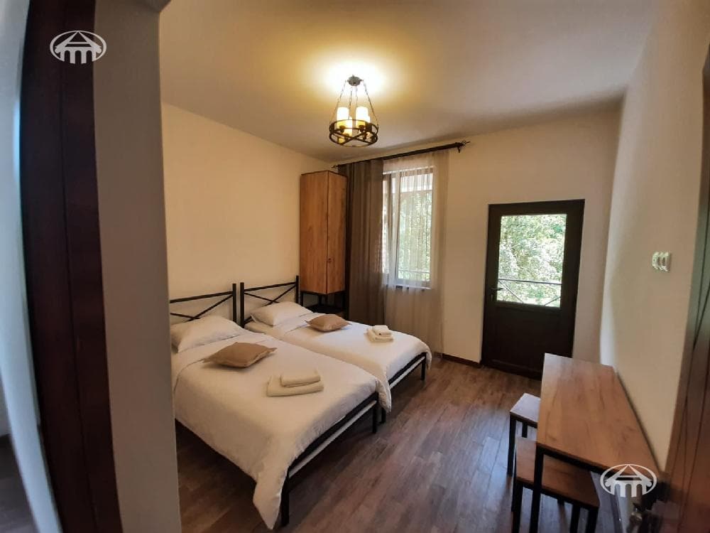 Mansion · 5 rooms · 200 m² · Dilijan