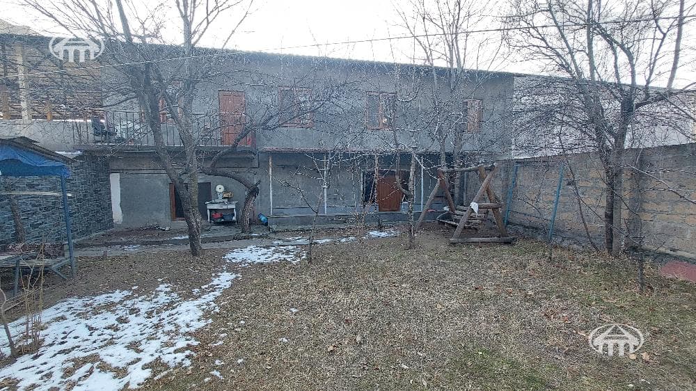House · 6 rooms · 345 m² · Kanaker-Zeytun