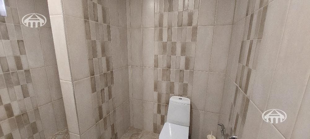 Mansion · 5 rooms · 206 m² · Arinj