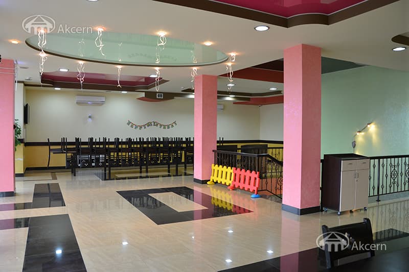 Ресторан · 778 м² · Давташен