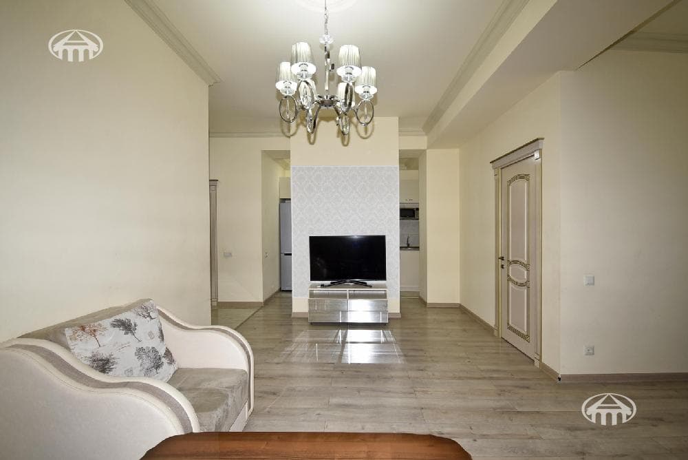 Բնակարան · 3 սեն. · 90 մ² · Կենտրոն