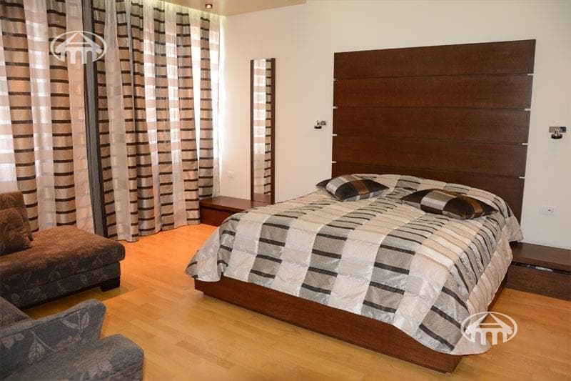 Apartment · 4 rooms · 239 m² · Arabkir