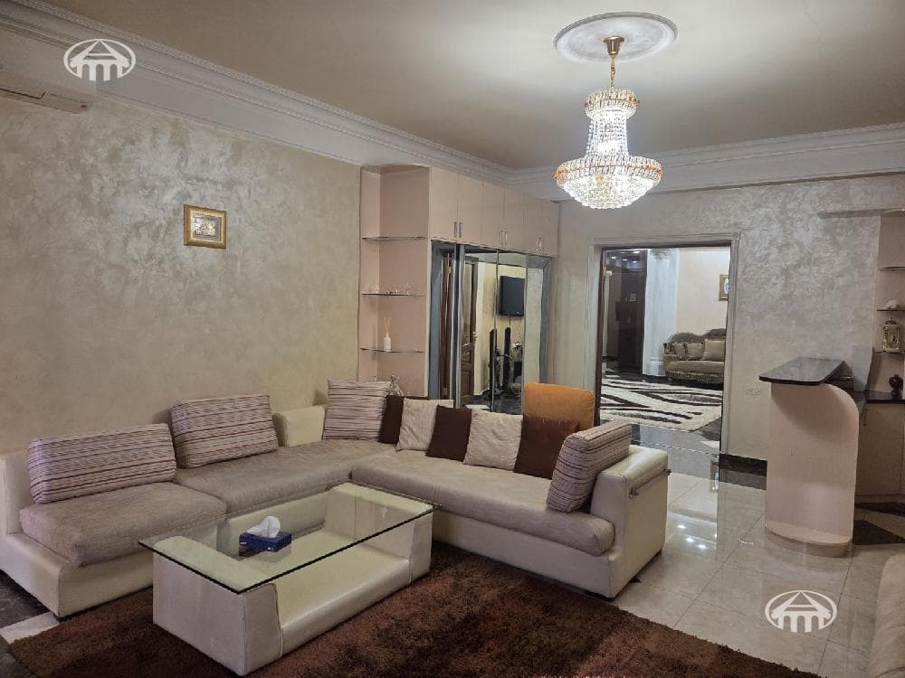 Квартира · 3 комн. · 151 м² · Кентрон
