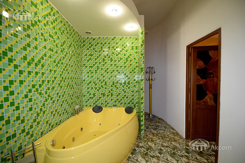 Особняк · 6 комн. · 440 м² · Кентрон
