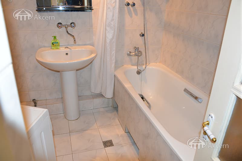 Квартира · 2 комн. · 77 м² · Арабкир