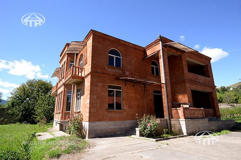 Առանձնատուն · 9 սեն. · 887 մ² · Վանաձոր — Լուսանկար 3 / 18