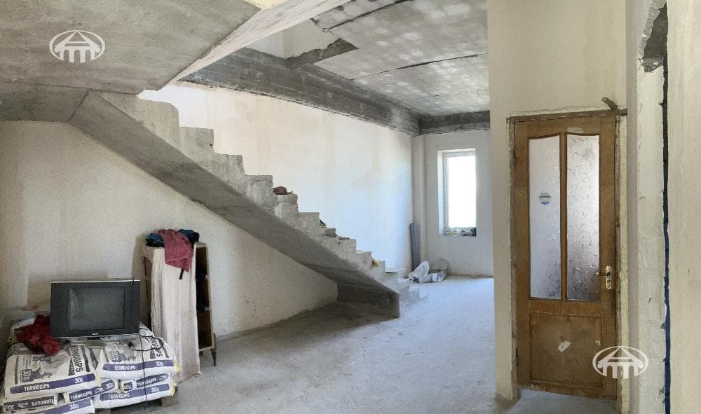 Townhouse · 122 m² · v. Arinj