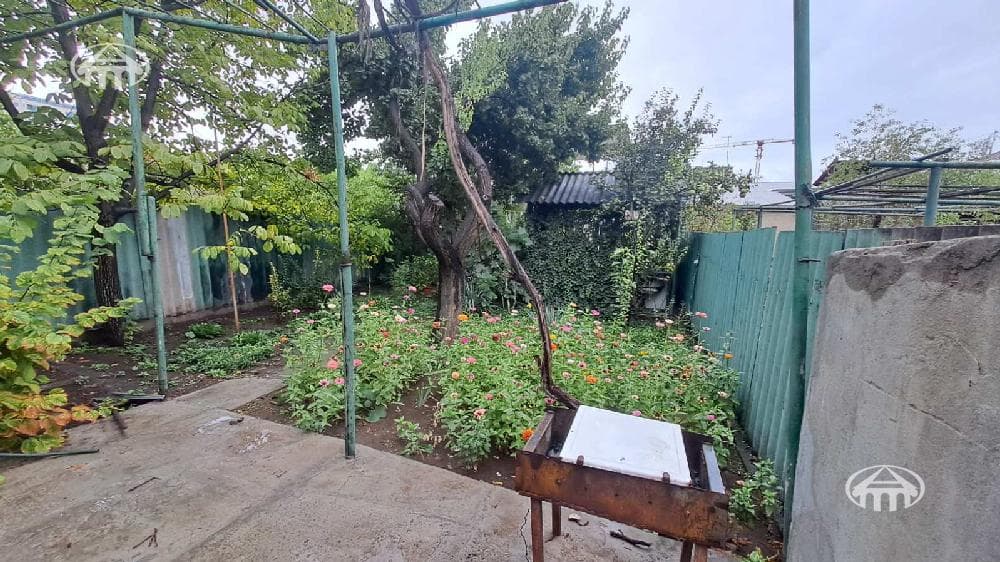 House · 4 rooms · 132 m² · Erebuni