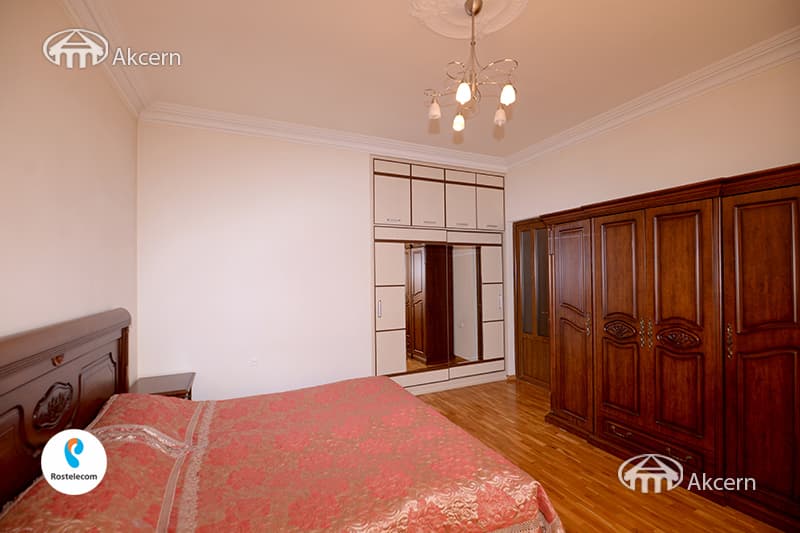 Առանձնատուն · 6 սեն. · 353 մ² · Դավթաշեն