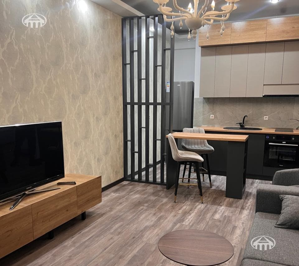 Квартира · 2 комн. · 56 м² · Кентрон
