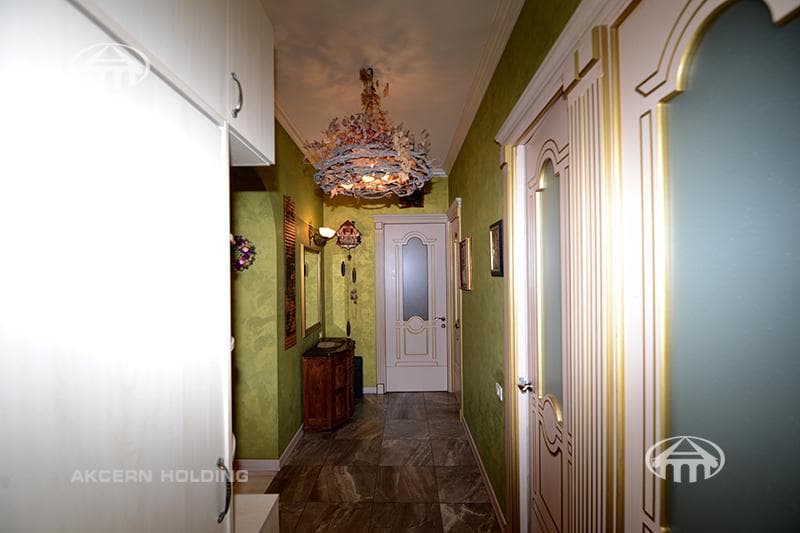 Apartment · 3 rooms · 90 m² · Kentron