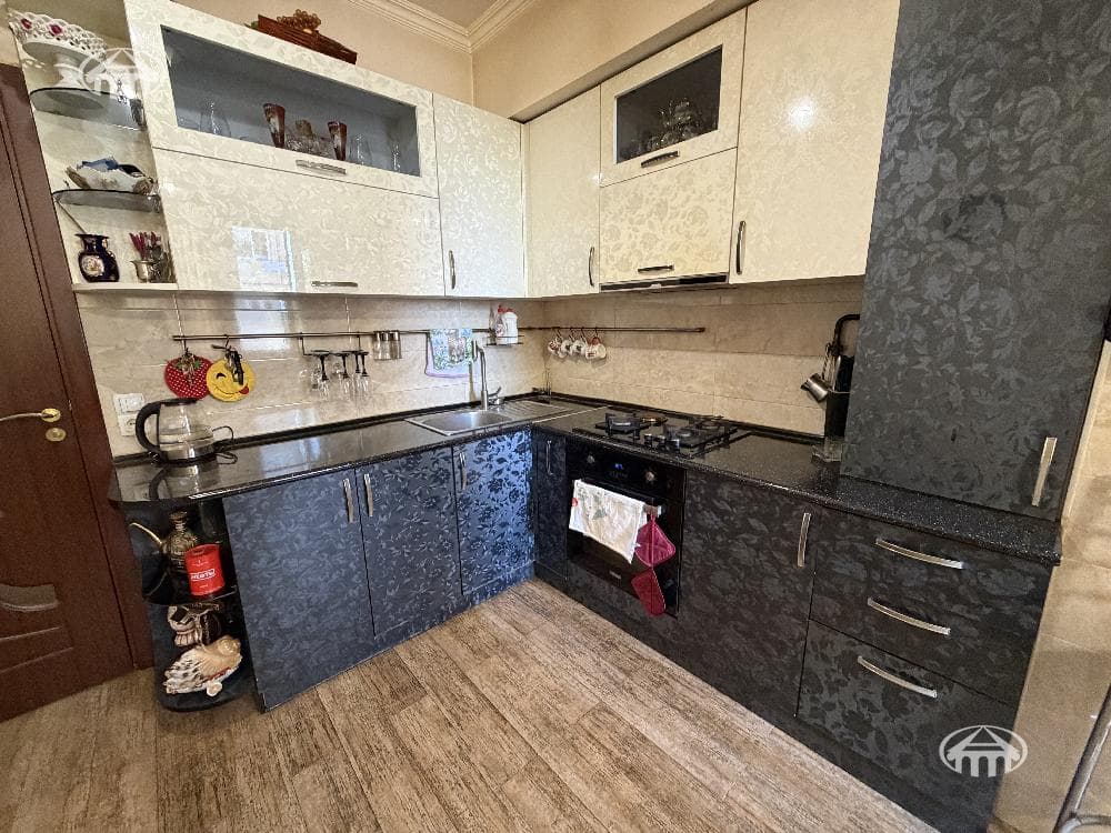Apartment · 3 rooms · 96 m² · Arabkir