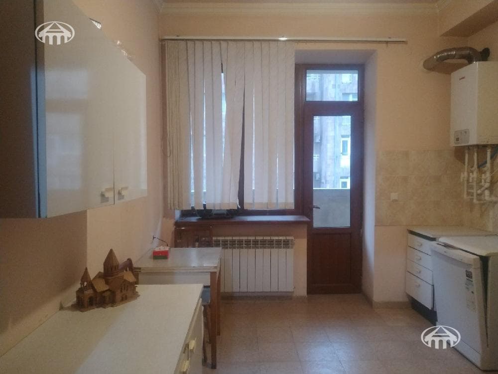 Квартира · 3 комн. · 104 м² · Канакер-Зейтун